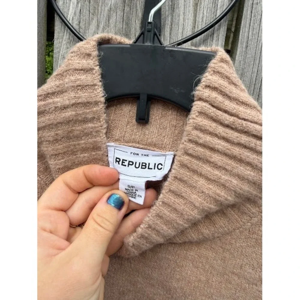 Cozy For The Republic Sweater Womens S/P Tan Mock Neck Wool Blend Drop Shoulder